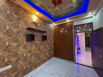 Bedroom in 2.5 BHK Builder Floor at Sector 33 – for Sale