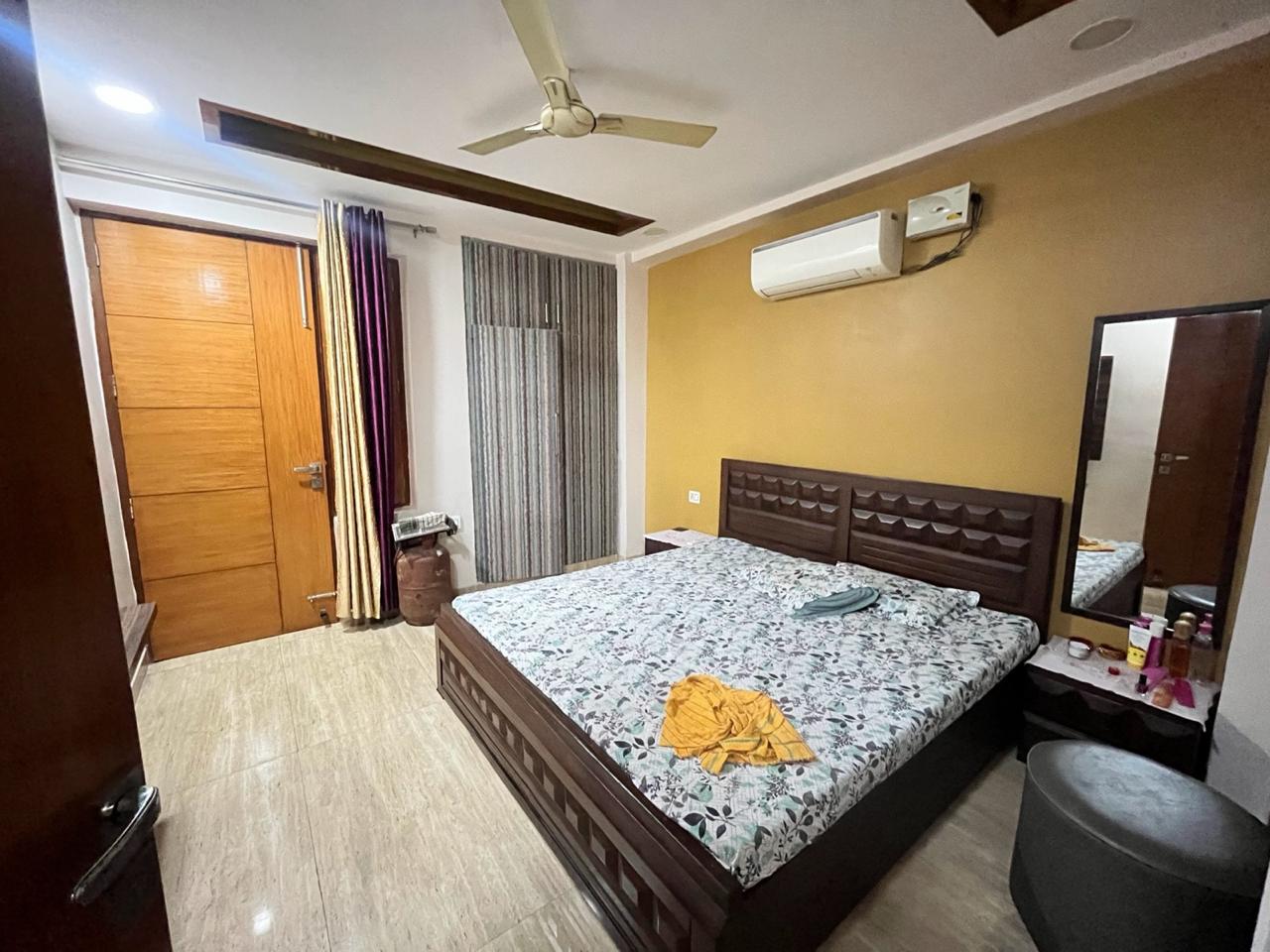4 BHK + Extra Room Builder Floor For Sale in Sector 37