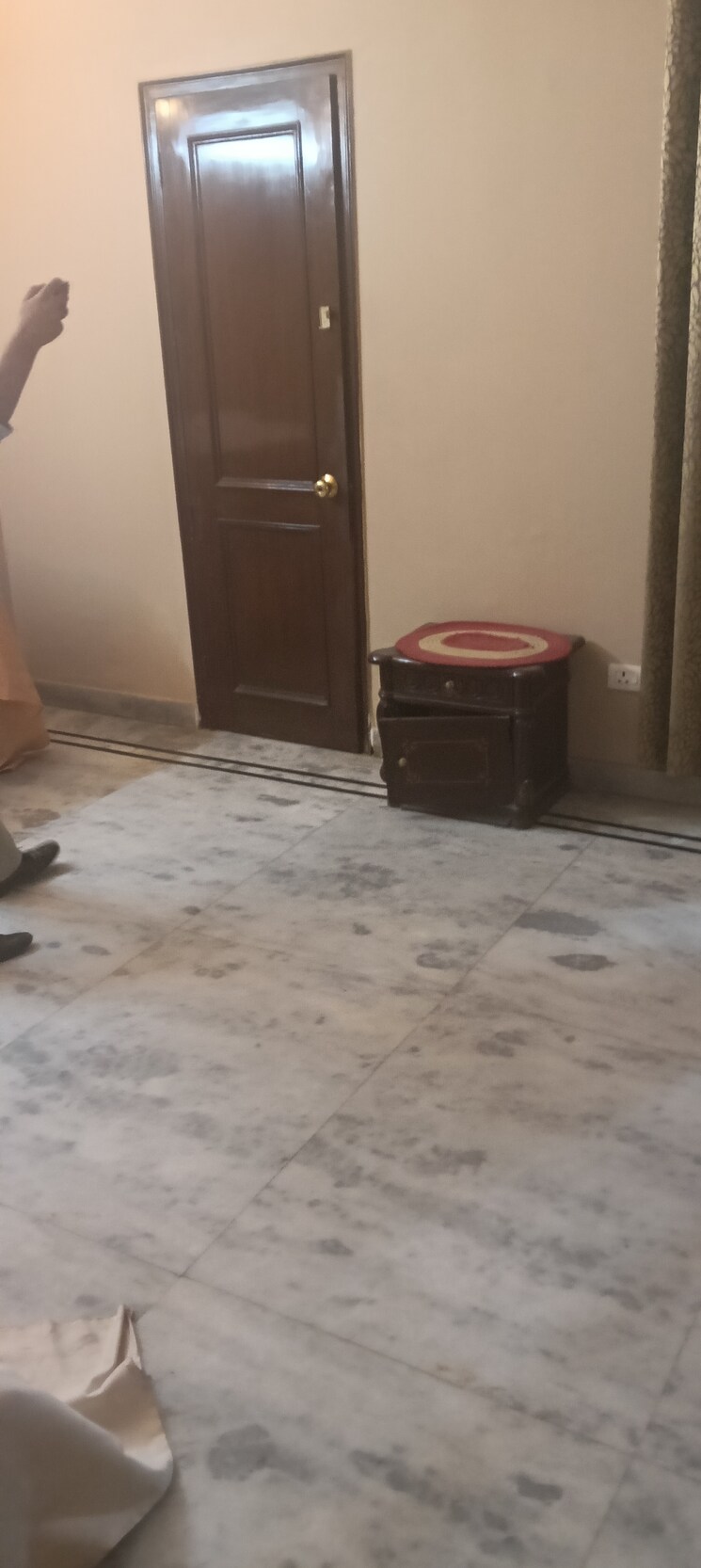 Room, lajpat nagar 3 Bedroom 1800 Sq.Ft. Builder Floor In Lajpat Nagar Delhi 8851013