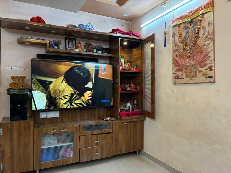 Room, satellite 3 Bedroom 2000 Sq.Ft. Apartment In Satellite Ahmedabad 8851022