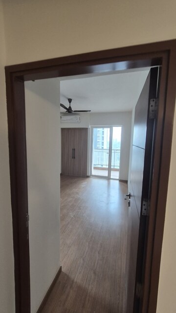 Room in 3 BHK Apartment at Godrej Meridien, Sector 106 – for Rent
