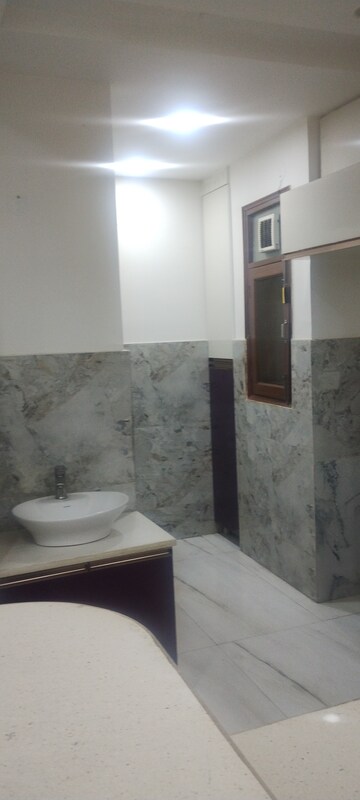 Furnished Amenities in 2 BHK Builder Floor at RWA Apartments Sector 19, Sector 19 – for Rent