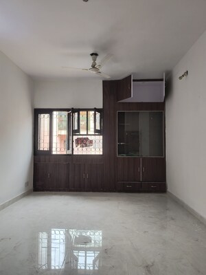 2.5 BHK Apartment For Sale in Sarita Vihar