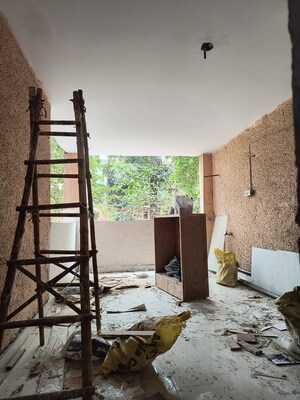 Bedroom in 2.5 BHK Apartment at Sarita Vihar – for Sale