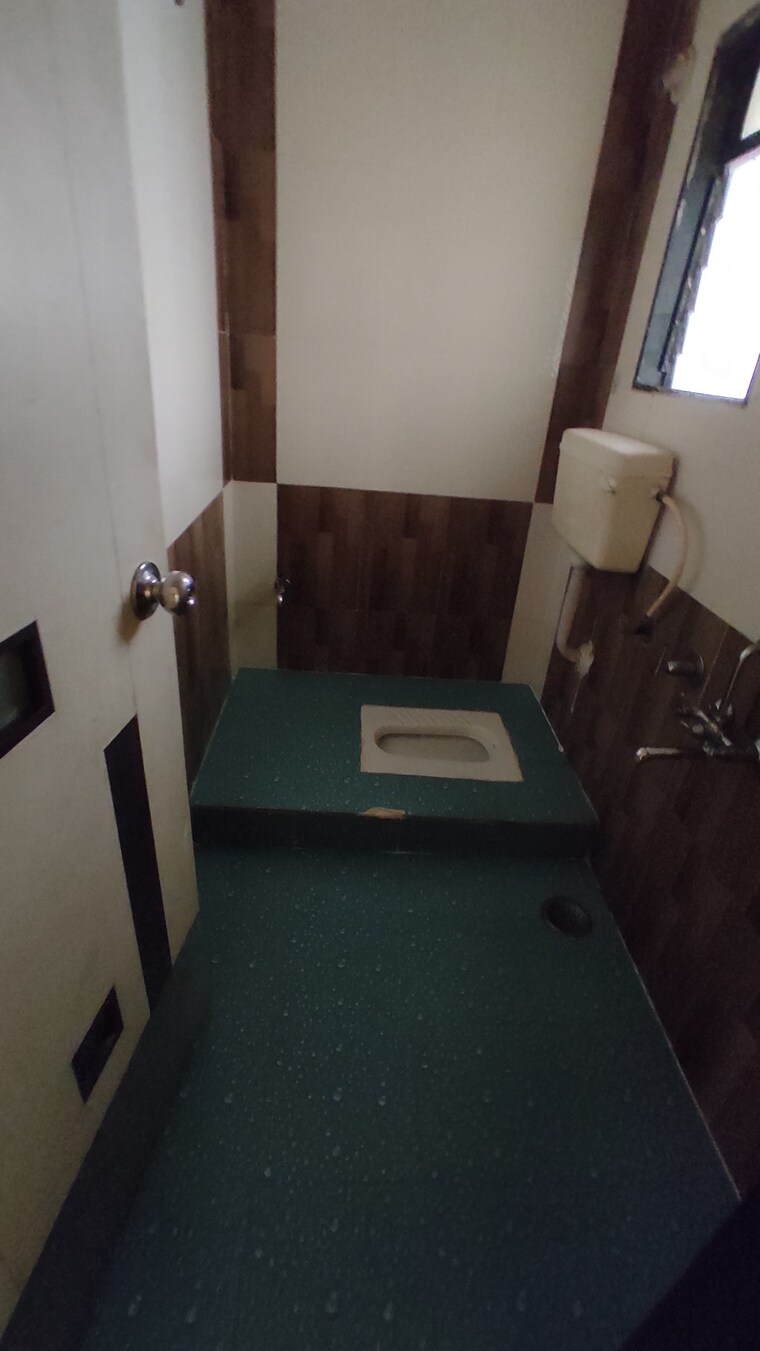 Attached Bathroom, kamothe 2 Bedroom 1250 Sq.Ft. Apartment In Kamothe Navi Mumbai 8851081