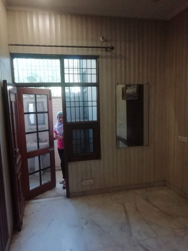 Room, baltana 2 Bedroom 100 Sq.Yd. Independent House In Baltana Zirakpur 8851110