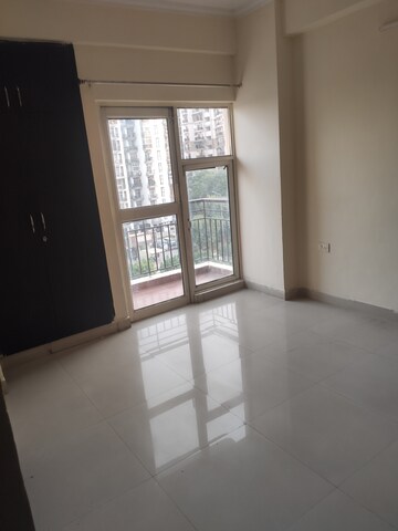 Bedroom in 2.5 BHK Apartment at Gardenia Golf City, Sector 75 – for Sale