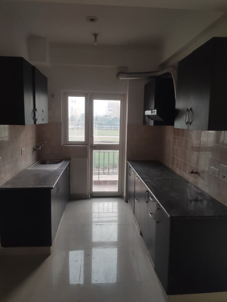 Kitchen, gardenia-golf-city 2.5 Bedroom 1150 Sq.Ft. Apartment In Sector 75 Noida 8851078
