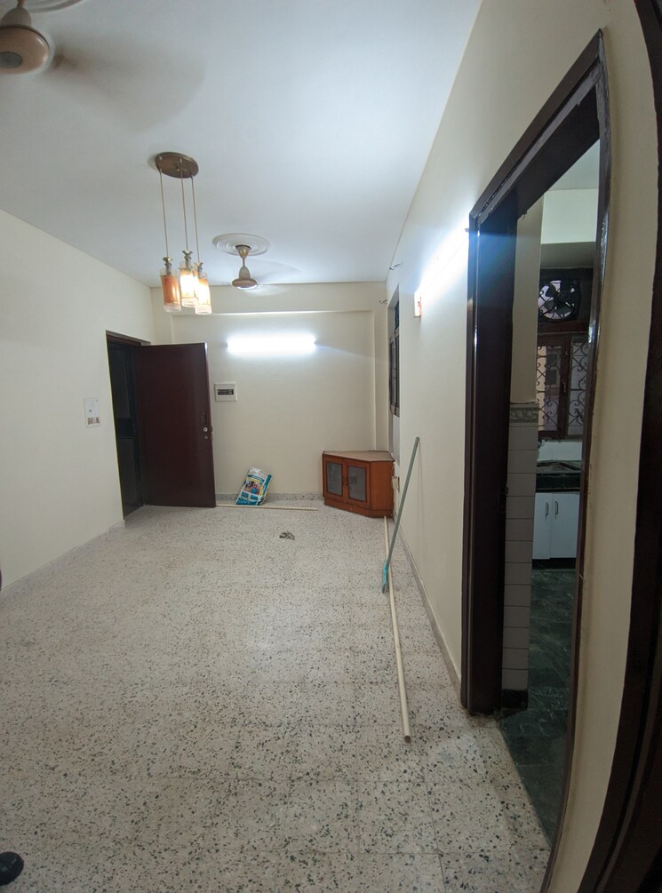 undefined, eros-southend-apartments 2 Bedroom 827 Sq.Ft. Apartment In Charmwood Village Faridabad 8851111