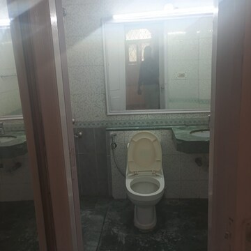 Bathroom in 2 BHK Builder Floor at Eros Garden Villas, Charmwood Village – for Rent