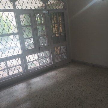 Room in 2 BHK Builder Floor at Eros Garden Villas, Charmwood Village – for Rent