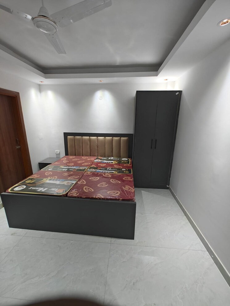 Bedroom, sector 43 Studio 60 Sq.Yd. Builder Floor In Sector 43 Gurgaon 8851157
