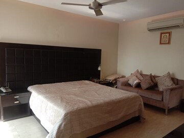 Bedroom in 4 BHK Apartment at Boutique Residential Apartments A-7 1, Vasant Vihar – for Sale