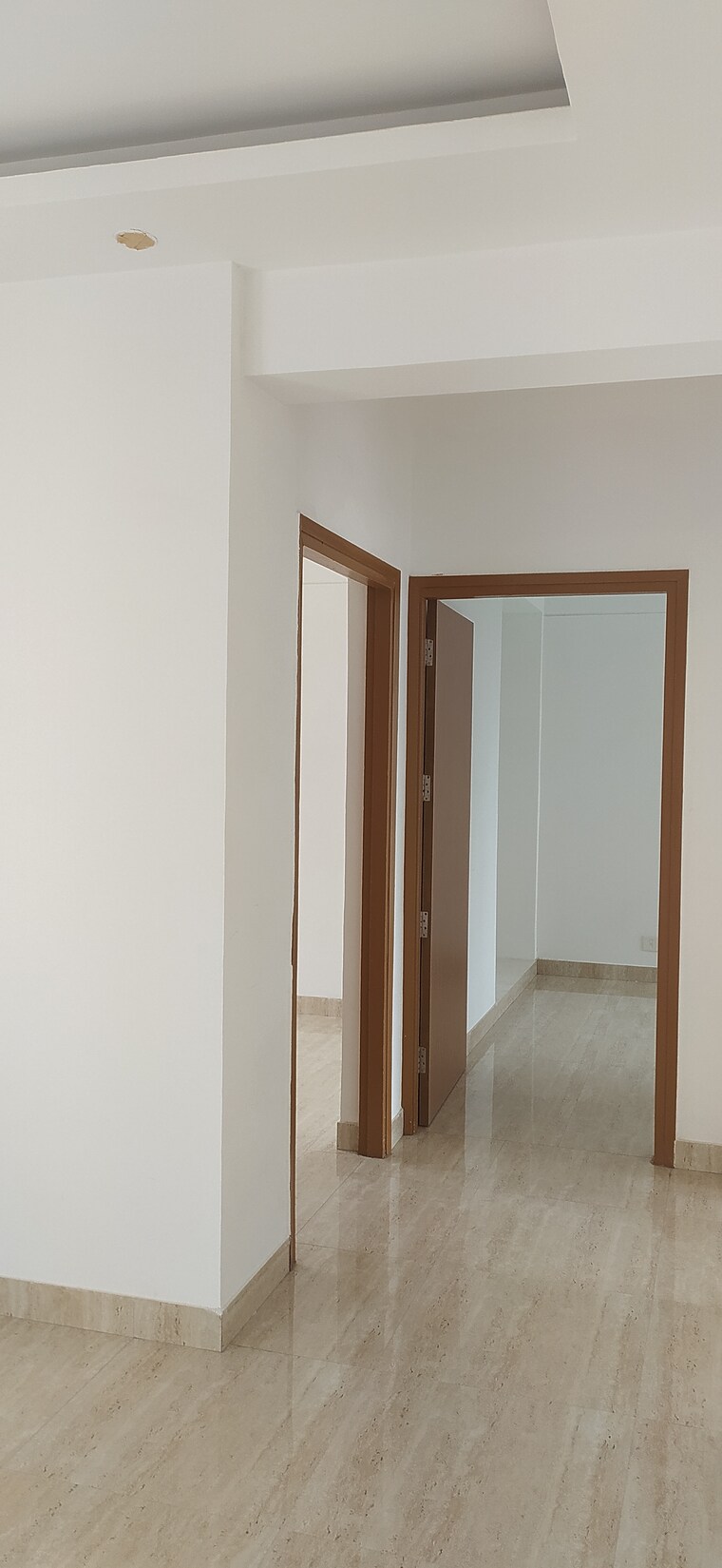 Room, sector 77 3 Bedroom 1707 Sq.Ft. Apartment In Sector 77 Faridabad 8851177