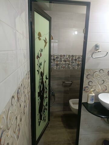 Bathroom in 1 BHK Apartment at Jyoti Complex, Goregaon East – for Rent