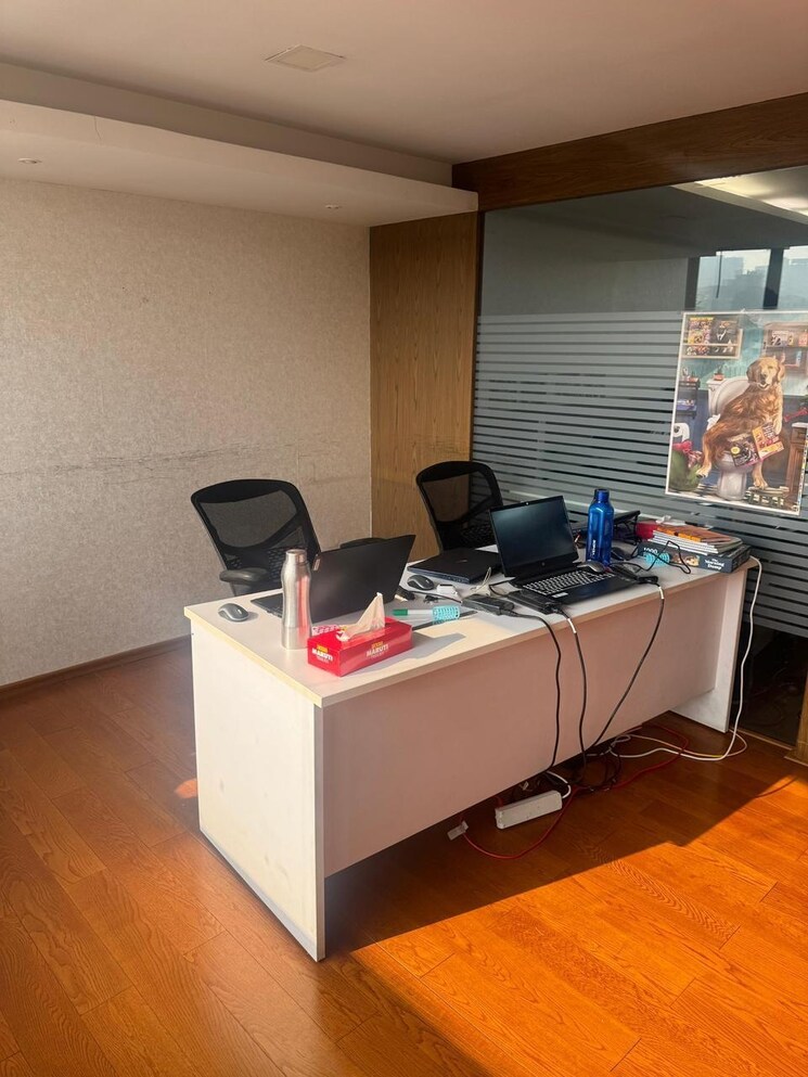 Team Area, kakad-chambers Commercial Office Space 2800 Sq.Ft. In Worli Mumbai 8851168