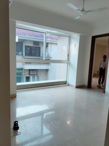 Room in 3 BHK Apartment at Boutique Residential Apartments A 3 2, Vasant Vihar – for Sale