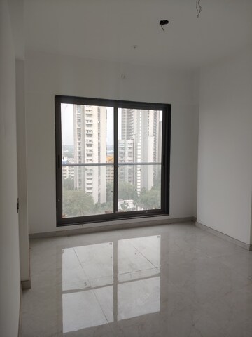 Room in 2 BHK Apartment at Sheth Irene, Malad West – for Rent