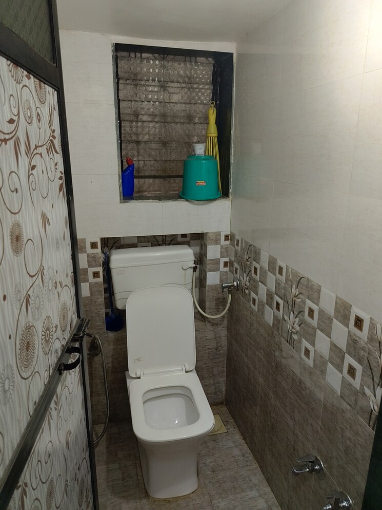 Bathroom, omkar-apartment-kharegaon 1 RK 345 Sq.Ft. Apartment In Kalwa Thane 8851199