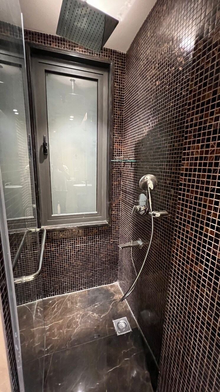 Bathroom, defence colony 3 Bedroom 2000 Sq.Ft. Apartment In Defence Colony Delhi 8851200