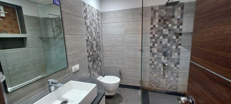 Bathroom, m2k-symphony-floors 3.5 Bedroom 1550 Sq.Ft. Builder Floor In Sector 51 Gurgaon 8851205