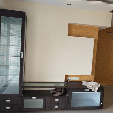 Furnished Amenities in 2.5 BHK Apartment at Lokhandwala Infrastructure Fountain Heights, Lokhandwala – for Rent