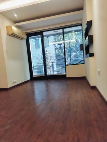 Room in 4 BHK Apartment at Boutique Residential Apartments A 3 2, Vasant Vihar – for Rent