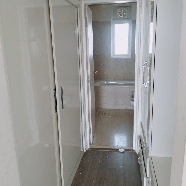 Bathroom, emaar-palm-terraces-select 4 Bedroom 2410 Sq.Ft. Apartment In Sector 66 Gurgaon 8851265