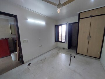 Bedroom in 4 BHK Builder Floor at Gujranwala Town – for Rent