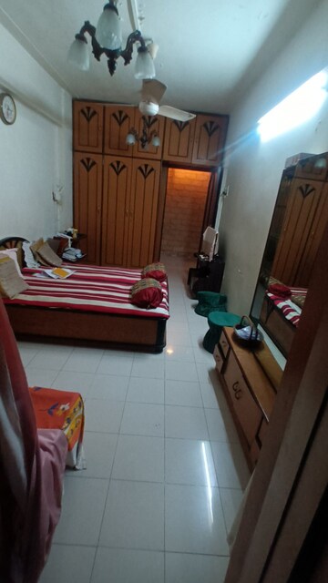 Room in 2 BHK Apartment at Navjivan CHS Mumbai Central, Grant Road – for Sale