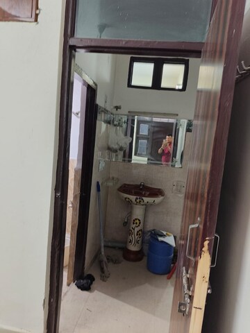 Furnished Amenities in 2 BHK Builder Floor at Dwarka Mor – for Rent