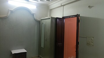 Room in 1 BHK Builder Floor at Vaishali Sector 5 – for Rent