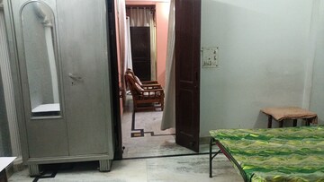 Room in 1 BHK Builder Floor at Vaishali Sector 5 – for Rent