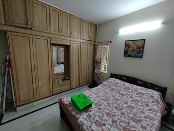 Bedroom in 3 BHK Builder Floor at Jayanagar – for Rent