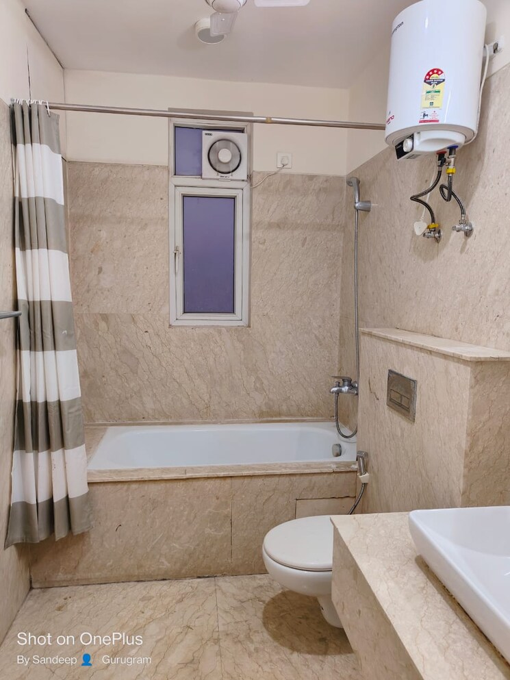 Bathroom, emaar-palm-terraces-select 4 Bedroom 2410 Sq.Ft. Apartment In Sector 66 Gurgaon 8851303