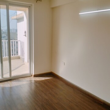 Room in 4 BHK Apartment at Emaar Palm Terraces Select, Sector 66 – for Rent