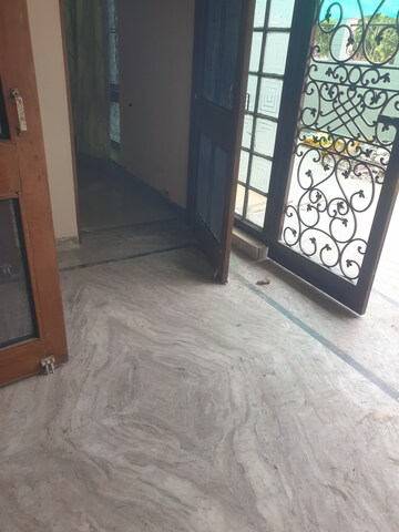 Room in 3 BHK Independent House at Sector 19 – for Rent