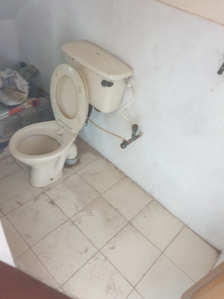 Bathroom, sector 19 3 Bedroom 1850 Sq.Ft. Independent House In Sector 19 Faridabad 8851334