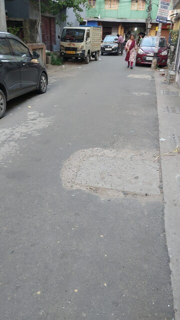 Parking in 2 BHK Builder Floor at Motijheel – for Sale