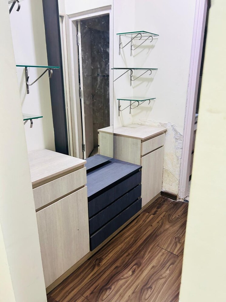 Bathroom, emaar-palm-terraces-select 4 Bedroom 2410 Sq.Ft. Apartment In Sector 66 Gurgaon 8851332