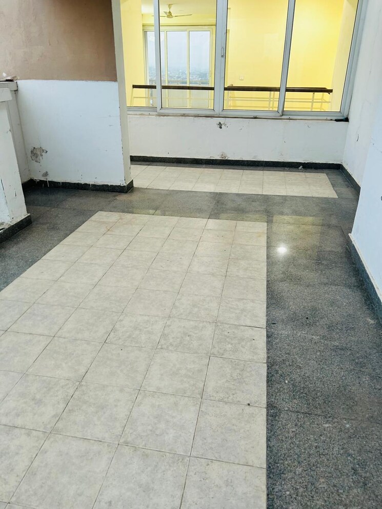 Terrace, emaar-palm-terraces-select 4 Bedroom 2410 Sq.Ft. Apartment In Sector 66 Gurgaon 8851358