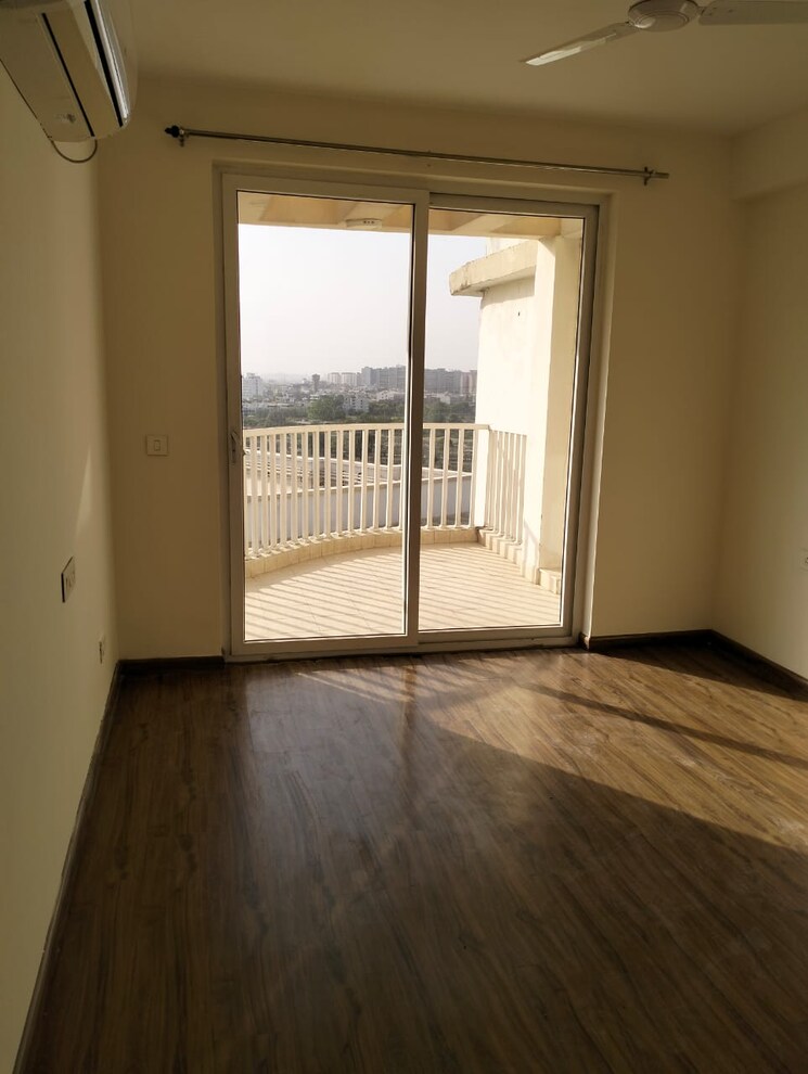 Room, emaar-palm-terraces-select 4 Bedroom 2410 Sq.Ft. Apartment In Sector 66 Gurgaon 8851358