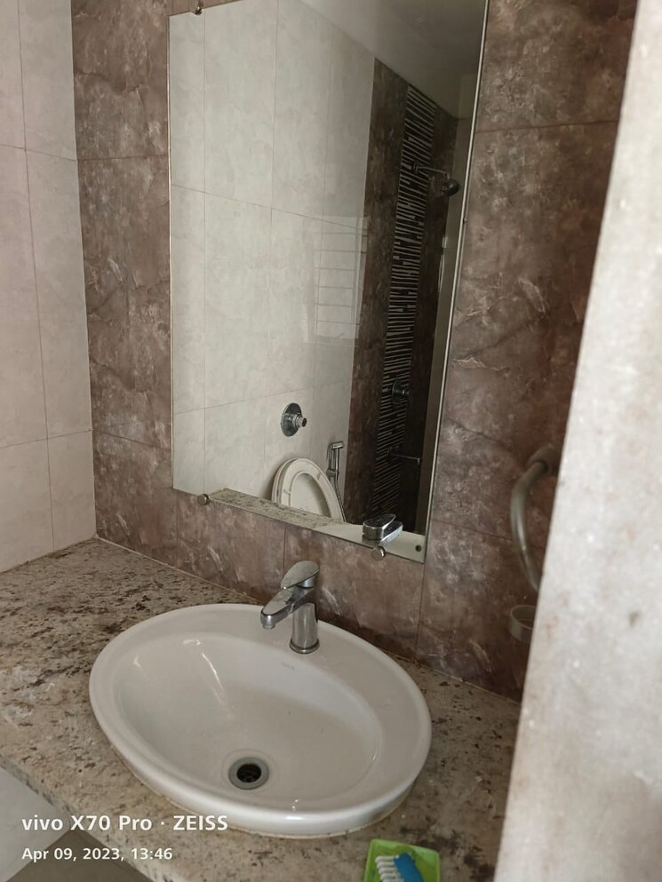 Bathroom, kanakia-silicon-valley 3.5 Bedroom 1200 Sq.Ft. Apartment In Powai Mumbai 8675539