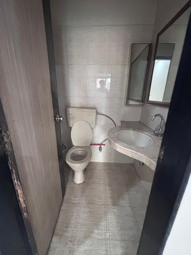 Bathroom, mahavir-astha 2 Bedroom 1130 Sq.Ft. Apartment In Kharghar Navi Mumbai 8851402