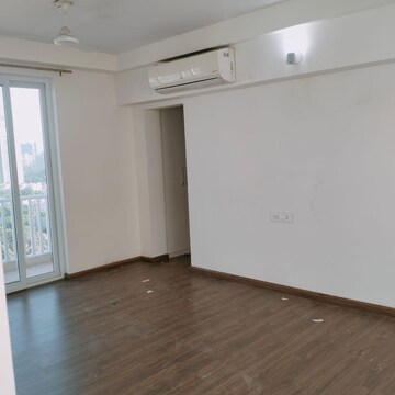 Room in 4 BHK Apartment at Emaar Palm Terraces Select, Sector 66 – for Sale