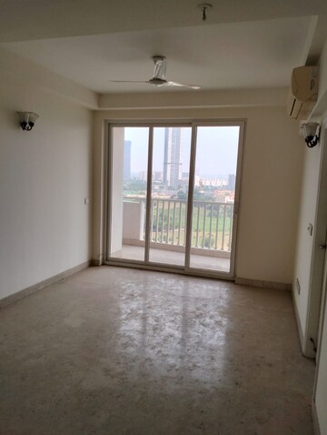 Room in 4 BHK Apartment at Emaar Palm Terraces Select, Sector 66 – for Sale