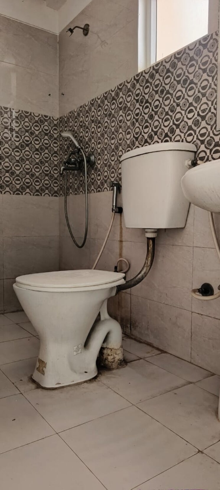 Bathroom, gaur-city-2-14th-avenue 3 Bedroom 1175 Sq.Ft. Apartment In Sector 16c Greater Noida Greater Noida 8851414