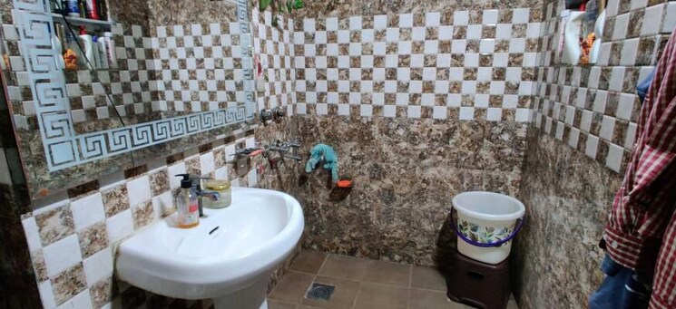 Bathroom, khirki extension 3 Bedroom 1200 Sq.Ft. Builder Floor In Khirki Extension Delhi 8851423