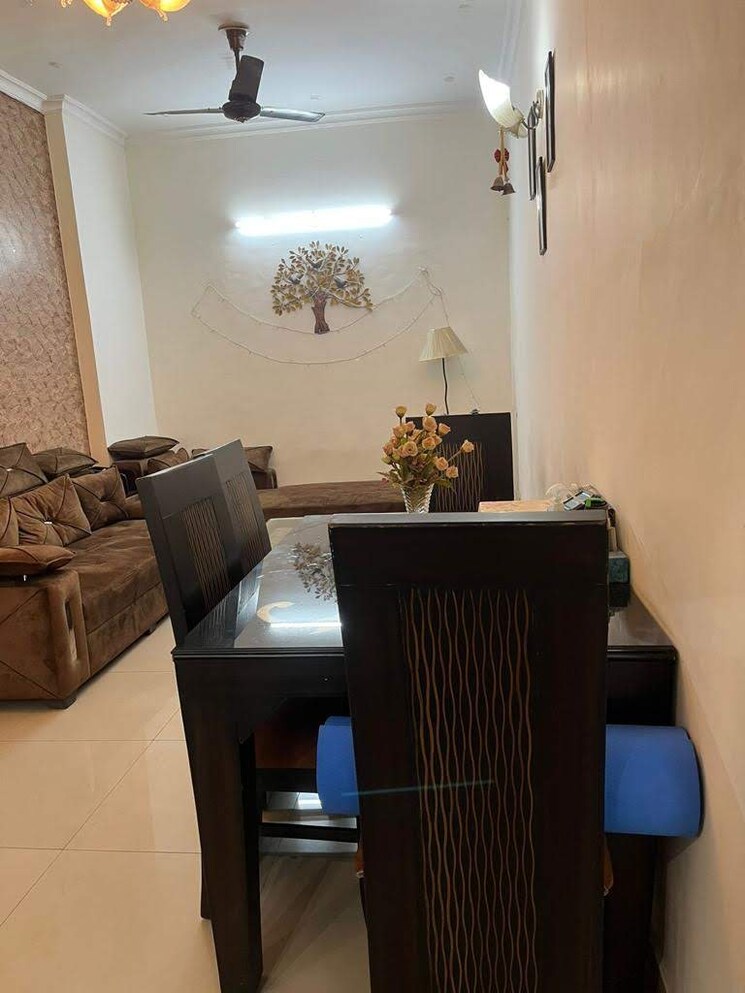 Living Room, rajouri garden 3 Bedroom 200 Sq.Yd. Builder Floor In Rajouri Garden Delhi 8851425