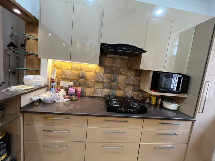 Kitchen, rajouri garden 3 Bedroom 200 Sq.Yd. Builder Floor In Rajouri Garden Delhi 8851425